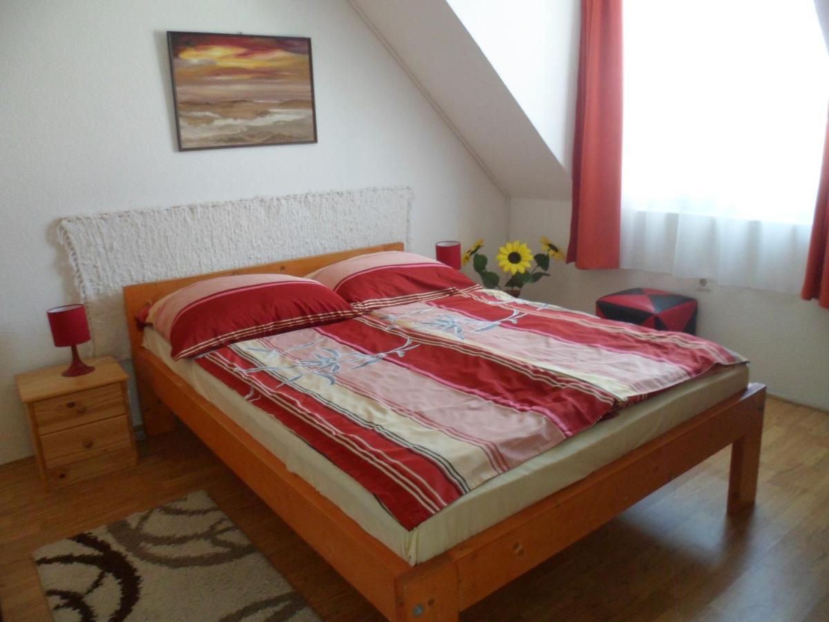 Готель Makai Apartman Гайдусобосло Екстер'єр фото
