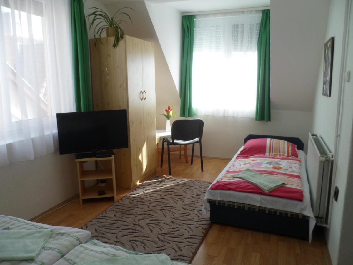Готель Makai Apartman Гайдусобосло Екстер'єр фото